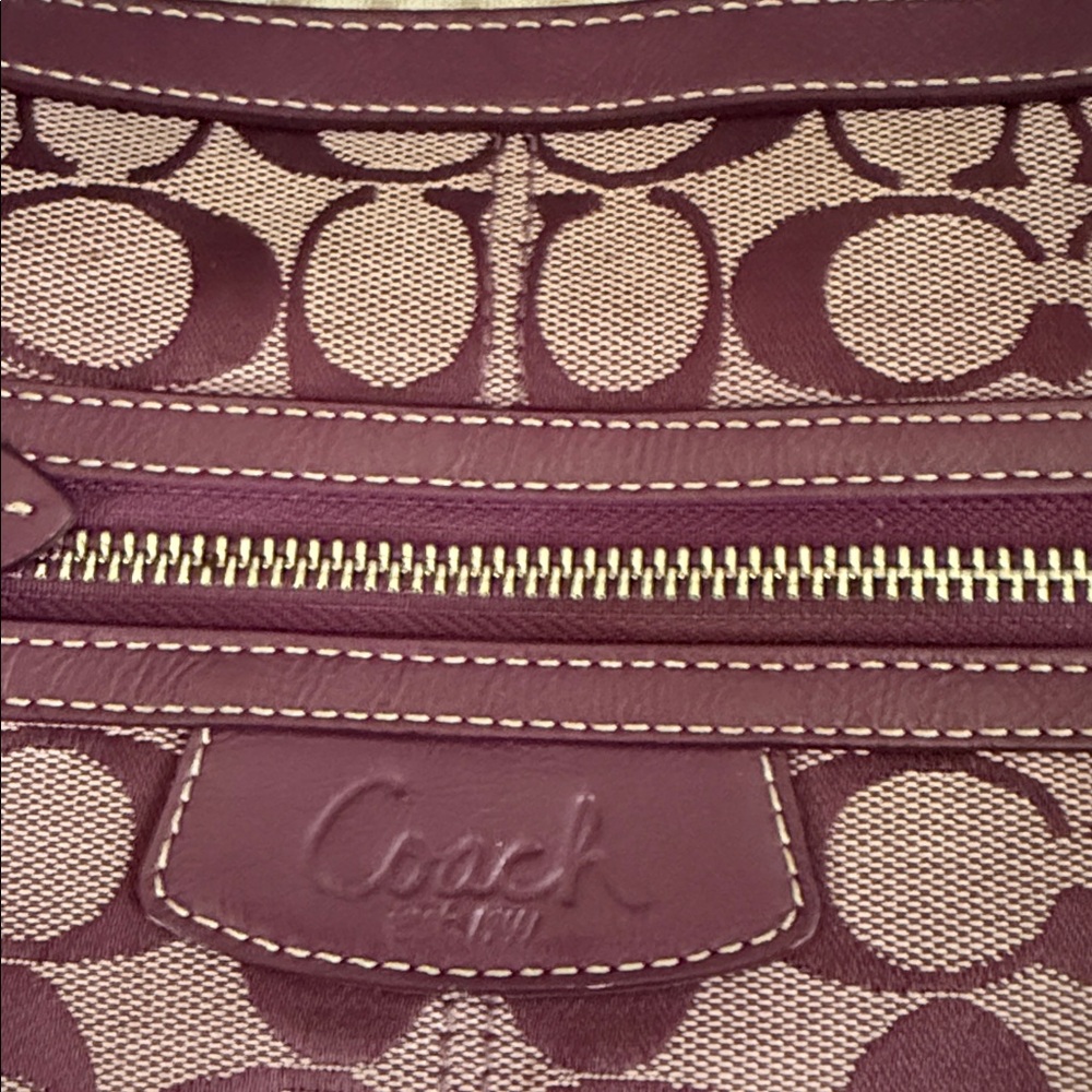 Coach Burgundy and Pink Shoulder Bag - Picture 2 of 11